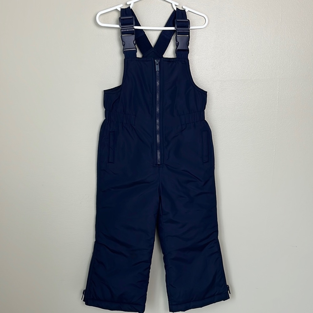 Baby gap 2T navy blue snow pants. Like new only used once.
